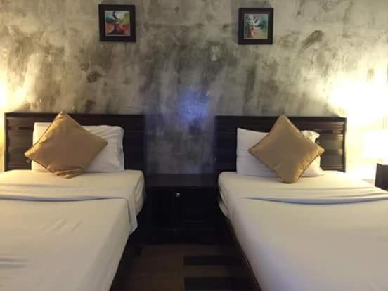 Crescent Bay Resort Koh Samet Buitenkant foto