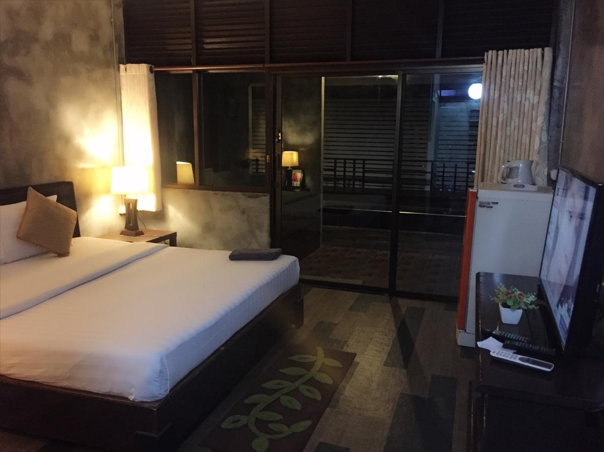 Crescent Bay Resort Koh Samet Buitenkant foto