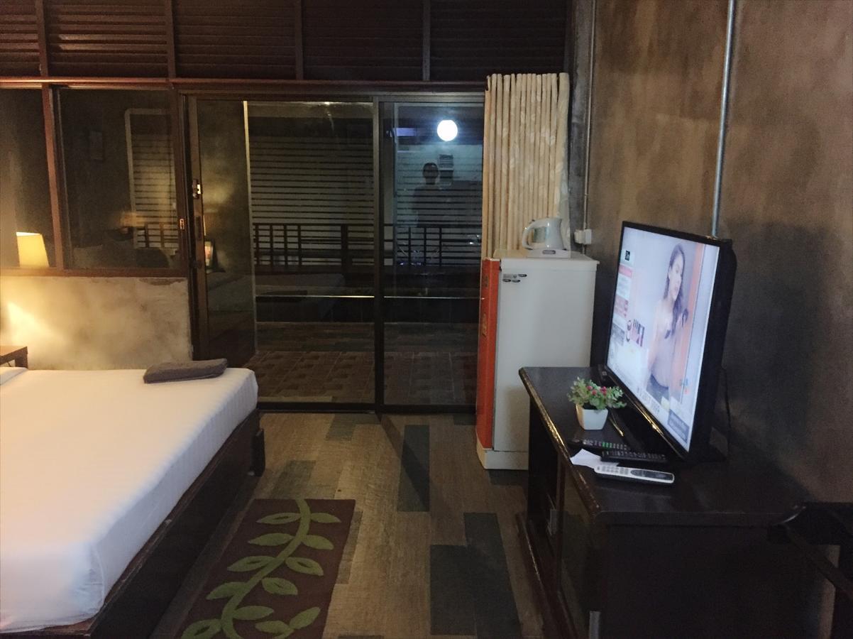 Crescent Bay Resort Koh Samet Buitenkant foto
