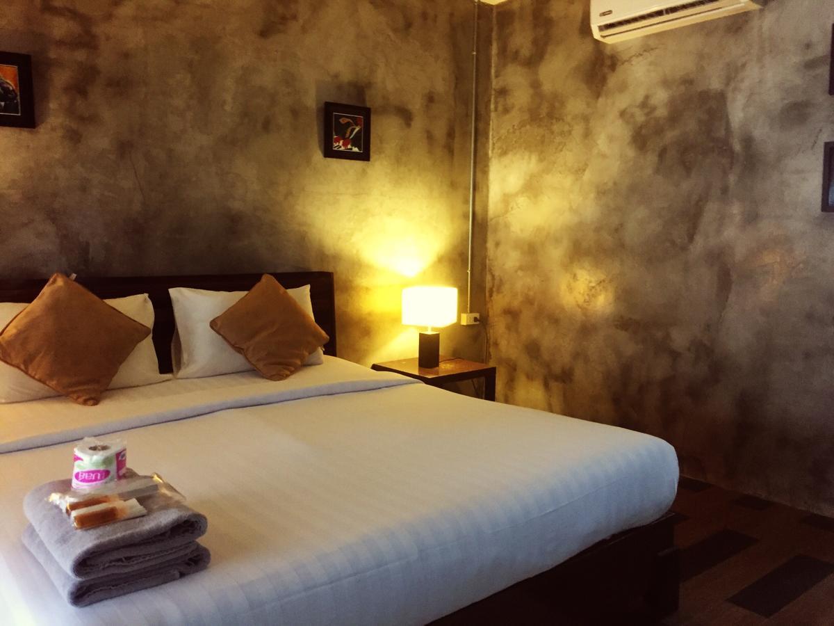 Crescent Bay Resort Koh Samet Buitenkant foto