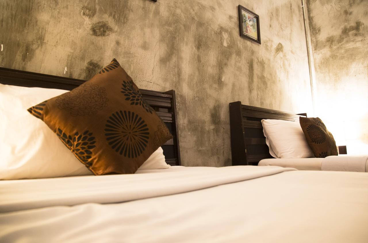 Crescent Bay Resort Koh Samet Buitenkant foto